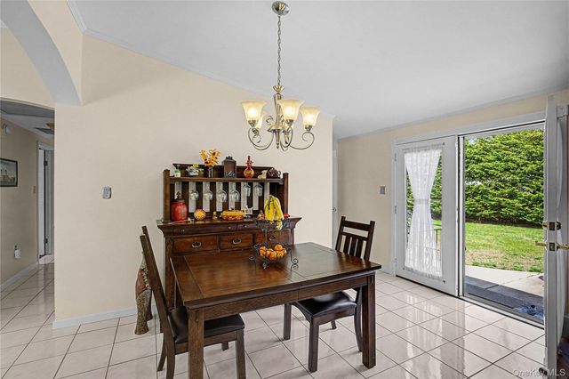 9 S Pond Trail, Ridge, NY 11961