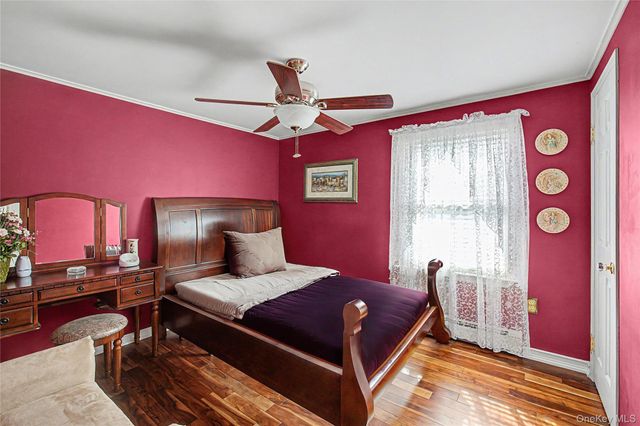 9 S Pond Trail, Ridge, NY 11961