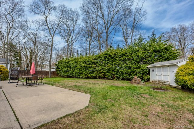 9 S Pond Trail, Ridge, NY 11961