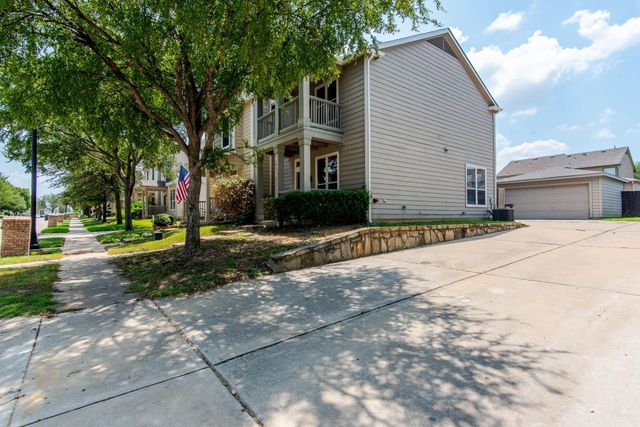 10653 Astor Drive, Fort Worth, TX 76244