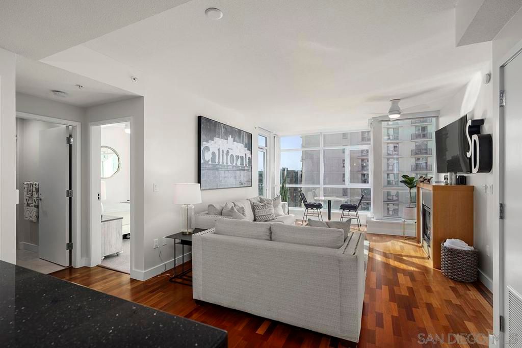 Image 20 of property listing at 325 7th Avenue 1006, San Diego, CA 92101