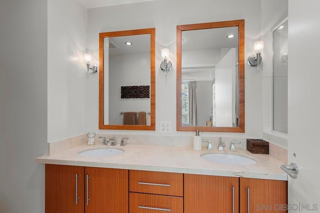 Image 25 of property listing at 325 7th Avenue 1006, San Diego, CA 92101