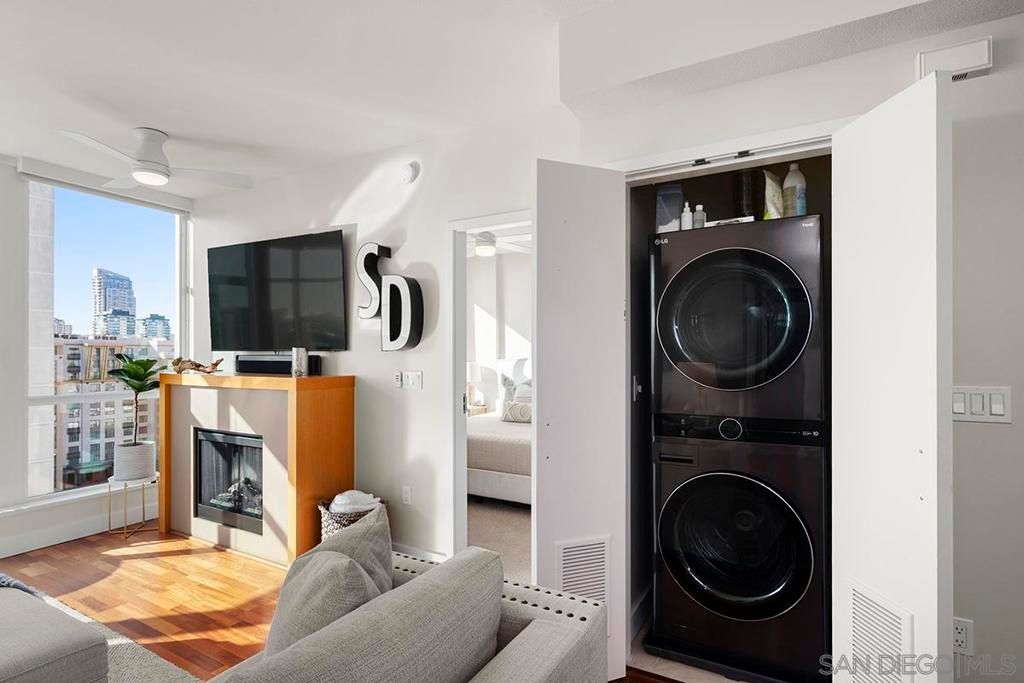 Image 29 of property listing at 325 7th Avenue 1006, San Diego, CA 92101