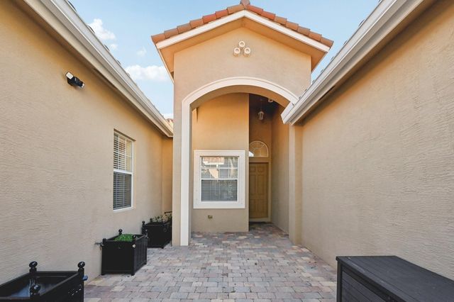 5588 SW Bellflower Court, Palm City, FL 34990