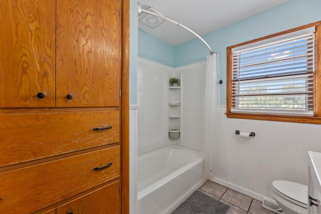 5816 E Memphis, Bel Aire, KS 67220