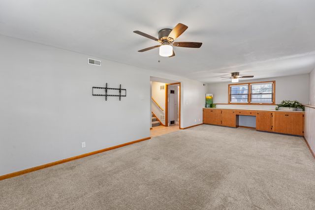 5816 E Memphis, Bel Aire, KS 67220