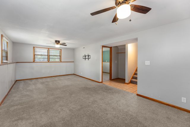 5816 E Memphis, Bel Aire, KS 67220