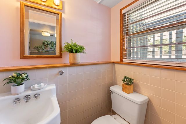 5816 E Memphis, Bel Aire, KS 67220