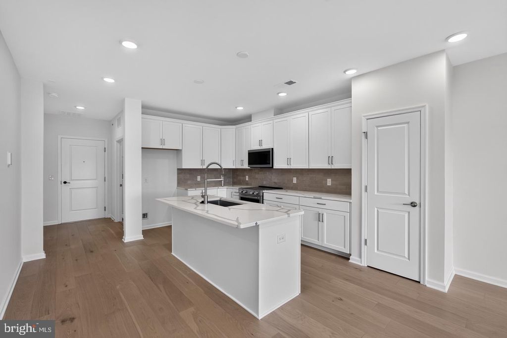 431 WASHINGTON ST #2109 JADWIN, Conshohocken, PA 19428 — photo 3