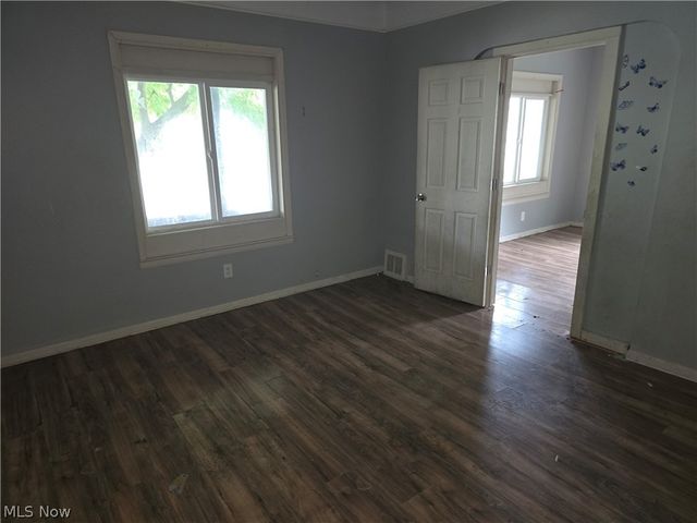3952 E 74th Street, Cleveland, OH 44105
