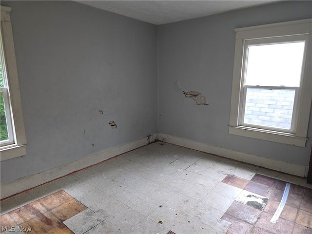3952 E 74th Street, Cleveland, OH 44105