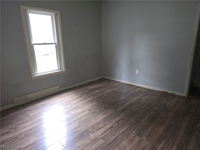 3952 E 74th Street, Cleveland, OH 44105
