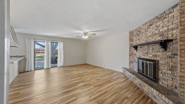 5821 Maiden Lane, Fort Worth, TX 76131