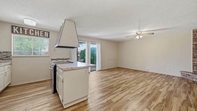 5821 Maiden Lane, Fort Worth, TX 76131