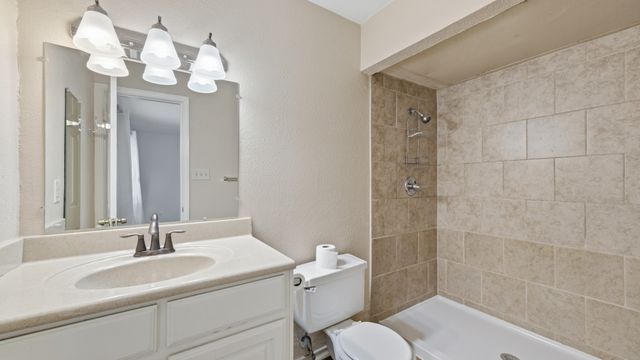 5821 Maiden Lane, Fort Worth, TX 76131