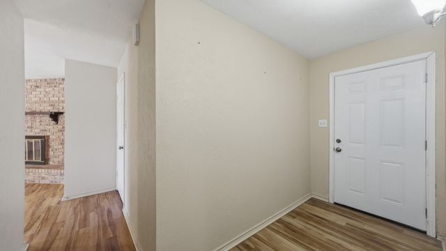 5821 Maiden Lane, Fort Worth, TX 76131