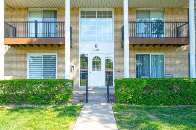 34680 Huntley Drive, Sterling Heights, MI 48312