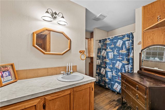 8086 FM 631, Taft, TX 78390