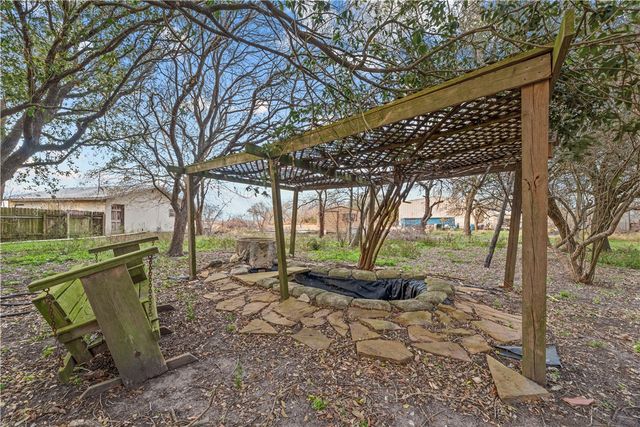 8086 FM 631, Taft, TX 78390