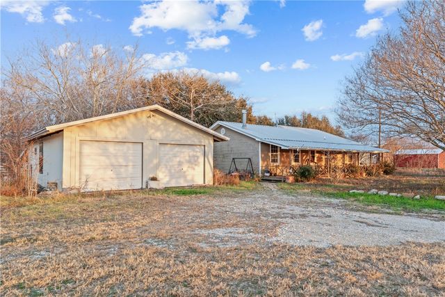 8086 FM 631, Taft, TX 78390