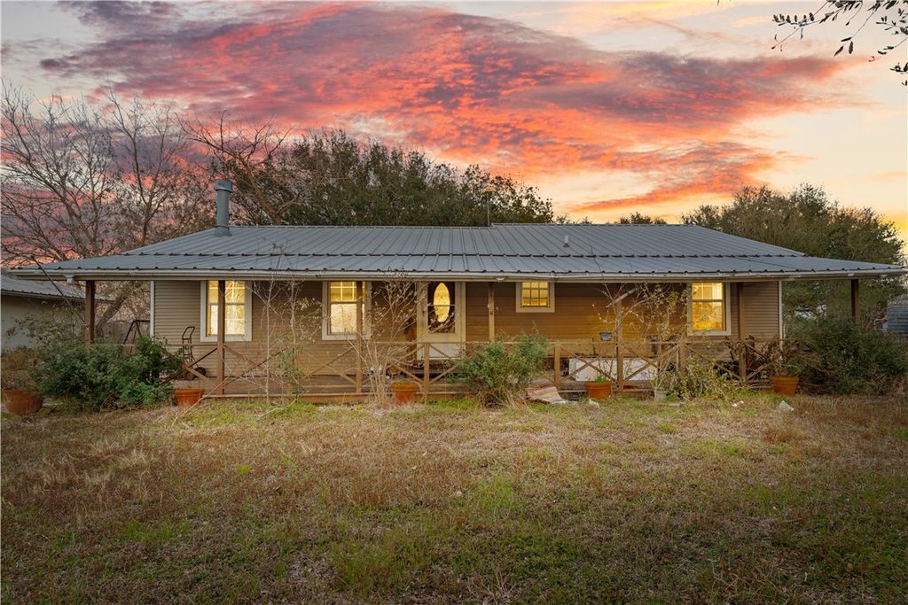 8086 FM 631, Taft, TX 78390