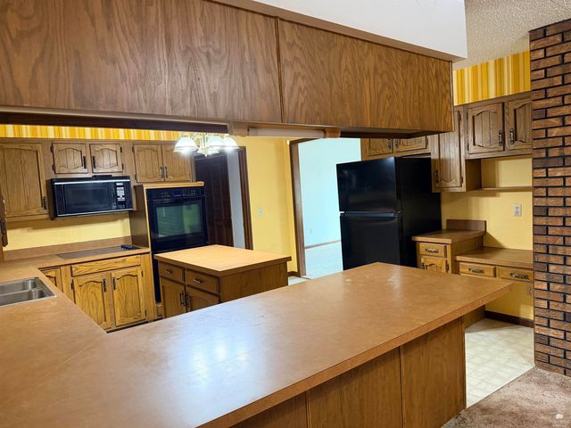 3521 Rocky Ford Avenue, Manhattan, KS 66502