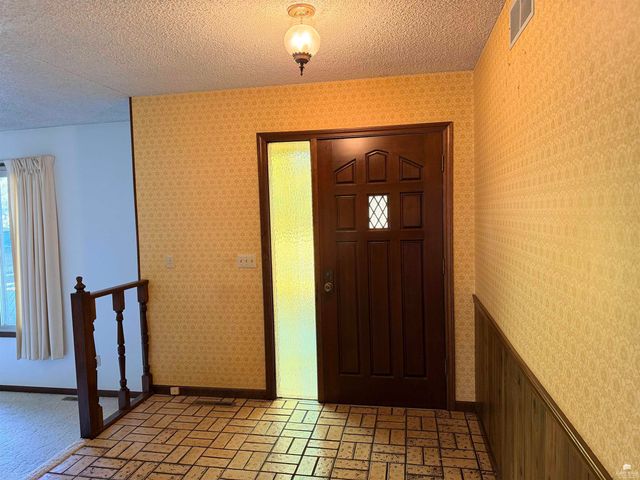 3521 Rocky Ford Avenue, Manhattan, KS 66502