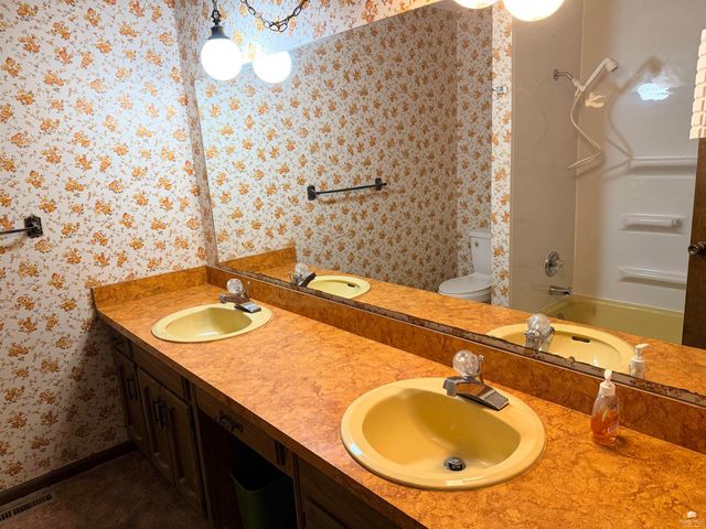 3521 Rocky Ford Avenue, Manhattan, KS 66502