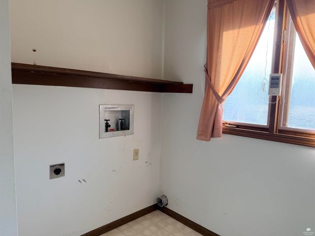 3521 Rocky Ford Avenue, Manhattan, KS 66502