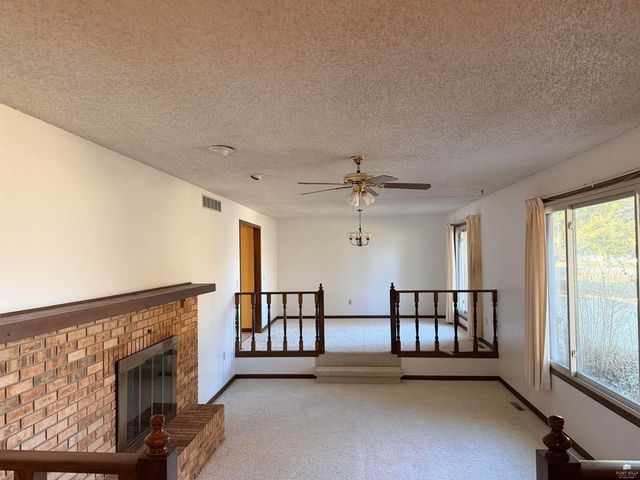 3521 Rocky Ford Avenue, Manhattan, KS 66502