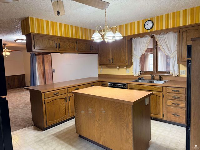 3521 Rocky Ford Avenue, Manhattan, KS 66502