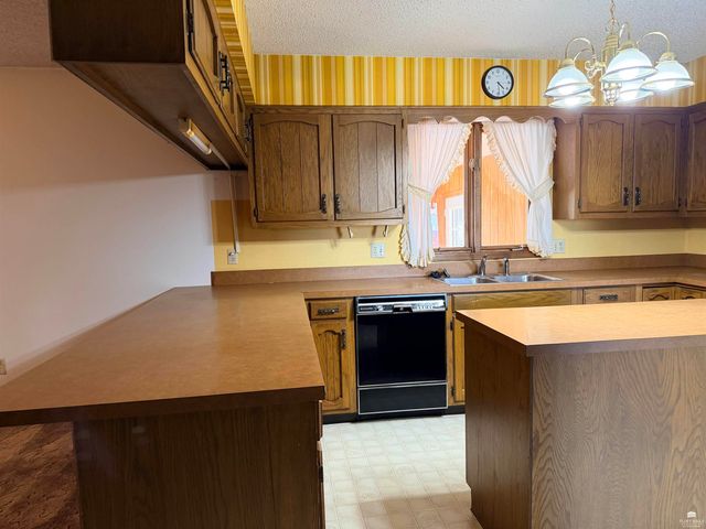 3521 Rocky Ford Avenue, Manhattan, KS 66502