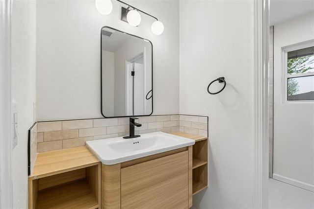 7904 S Villa Avenue, Oklahoma City, OK 73159