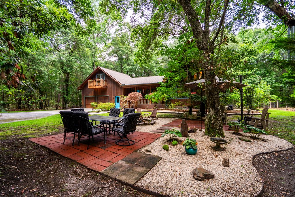 Image 11 of property listing at 2495 Edenforest Road, Johns Island, SC 29455