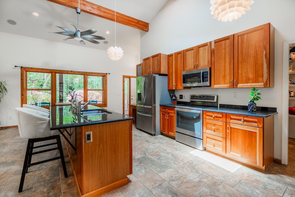 Image 13 of property listing at 2495 Edenforest Road, Johns Island, SC 29455