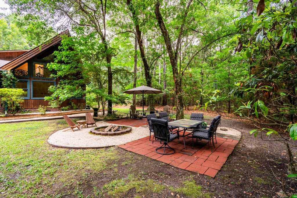 Image 4 of property listing at 2495 Edenforest Road, Johns Island, SC 29455