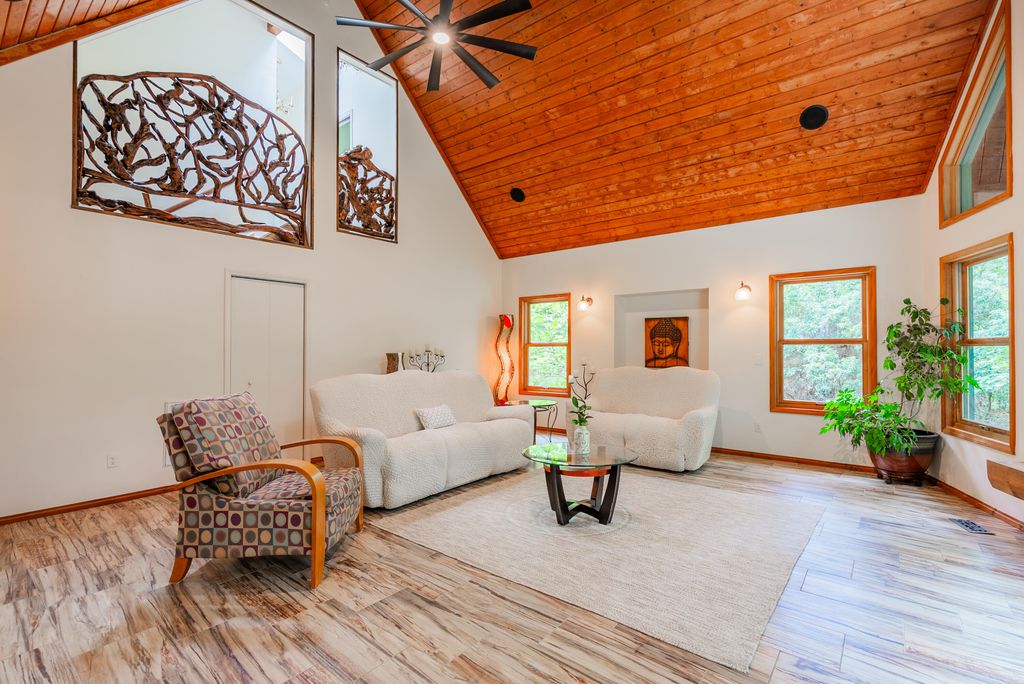 Image 5 of property listing at 2495 Edenforest Road, Johns Island, SC 29455