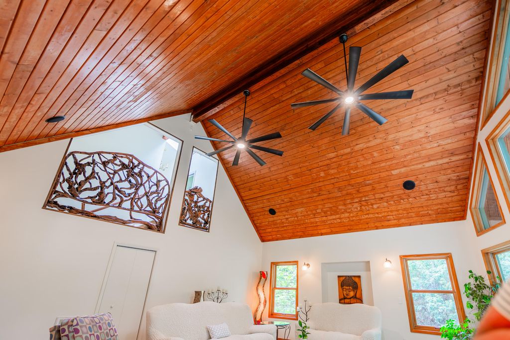 Image 8 of property listing at 2495 Edenforest Road, Johns Island, SC 29455