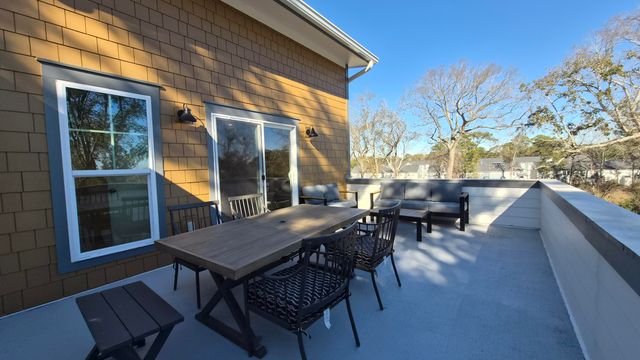 1150 Valdosta Street Unit 302, North Charleston, SC 29405