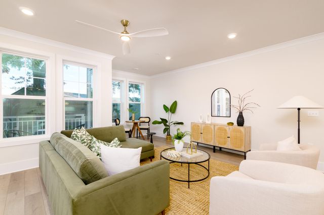 1150 Valdosta Street Unit 302, North Charleston, SC 29405