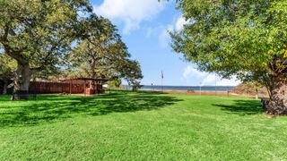 105 Agarita DR, Burnet, TX 78611