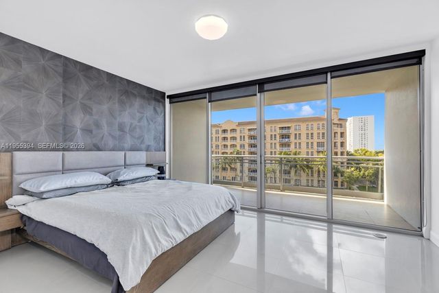 2950 NE 188th St 315, Aventura, FL 33180