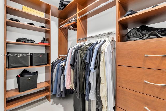 2950 NE 188th St 315, Aventura, FL 33180