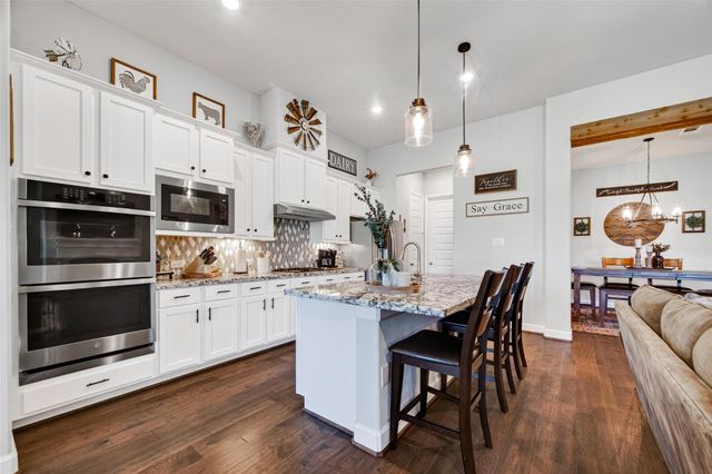 11806 Autumn Leaf Drive, Mont Belvieu, TX 77535