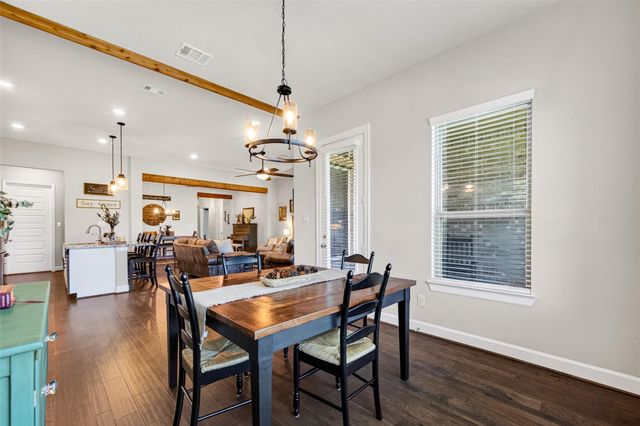 11806 Autumn Leaf Drive, Mont Belvieu, TX 77535