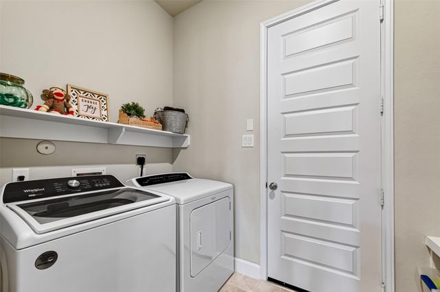 11806 Autumn Leaf Drive, Mont Belvieu, TX 77535