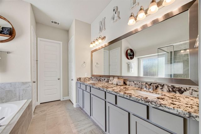 11806 Autumn Leaf Drive, Mont Belvieu, TX 77535