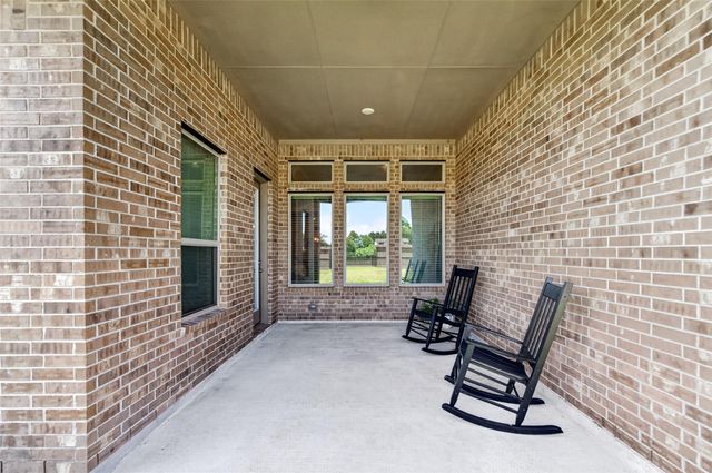 11806 Autumn Leaf Drive, Mont Belvieu, TX 77535