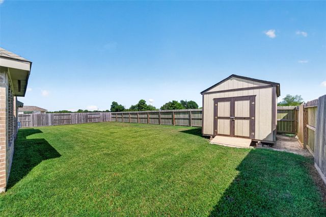11806 Autumn Leaf Drive, Mont Belvieu, TX 77535