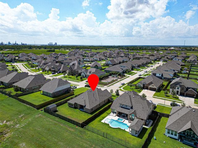 11806 Autumn Leaf Drive, Mont Belvieu, TX 77535